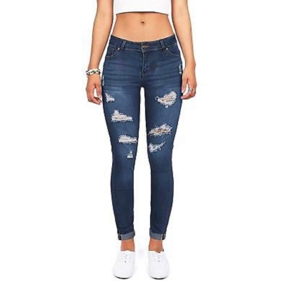Denim - 🛍2/$10: Blue Ripped Jeans